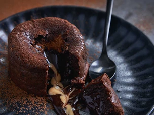 petit gateaux recipe with chocolate and dolce de leche